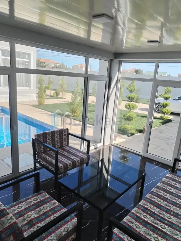 Satılır 4 otaqlı həyət evi 180 m²