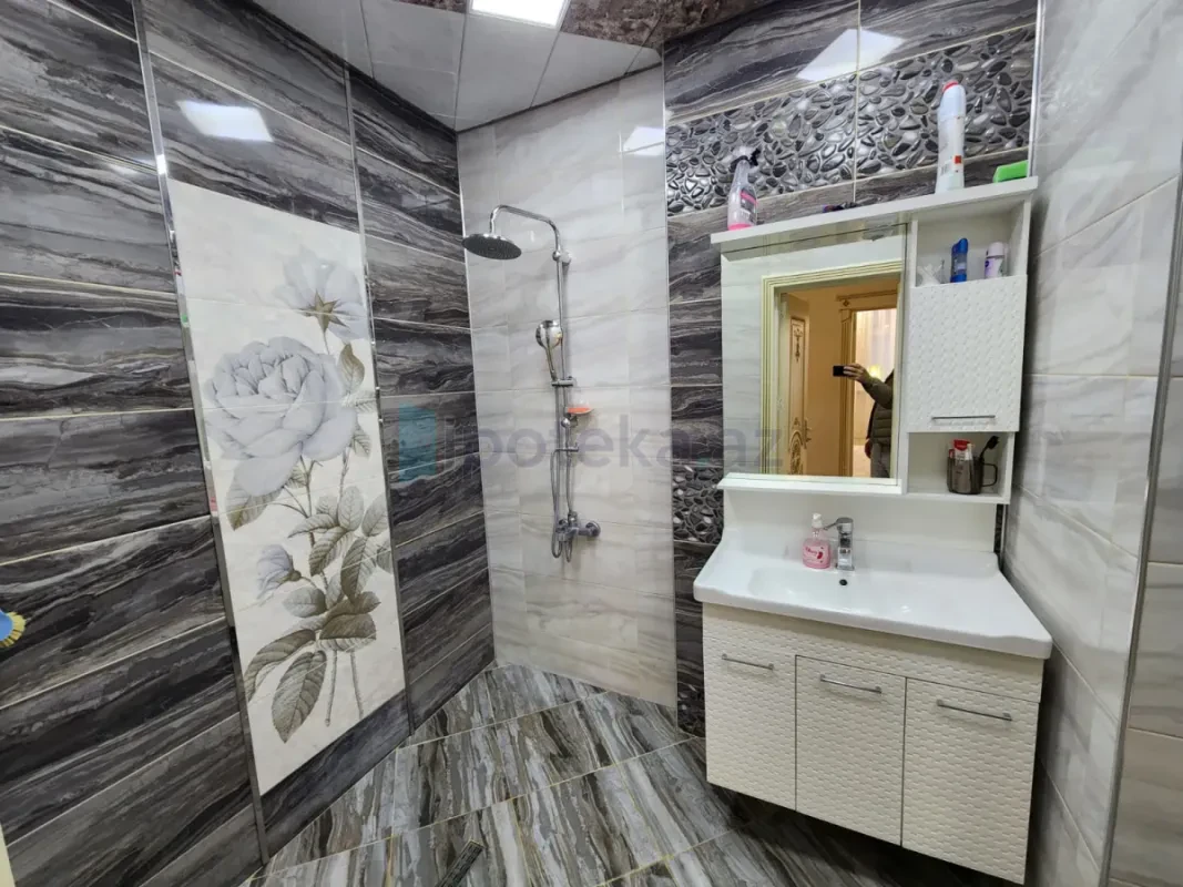 Satılır 3 otaqlı yeni tikili 89 m²