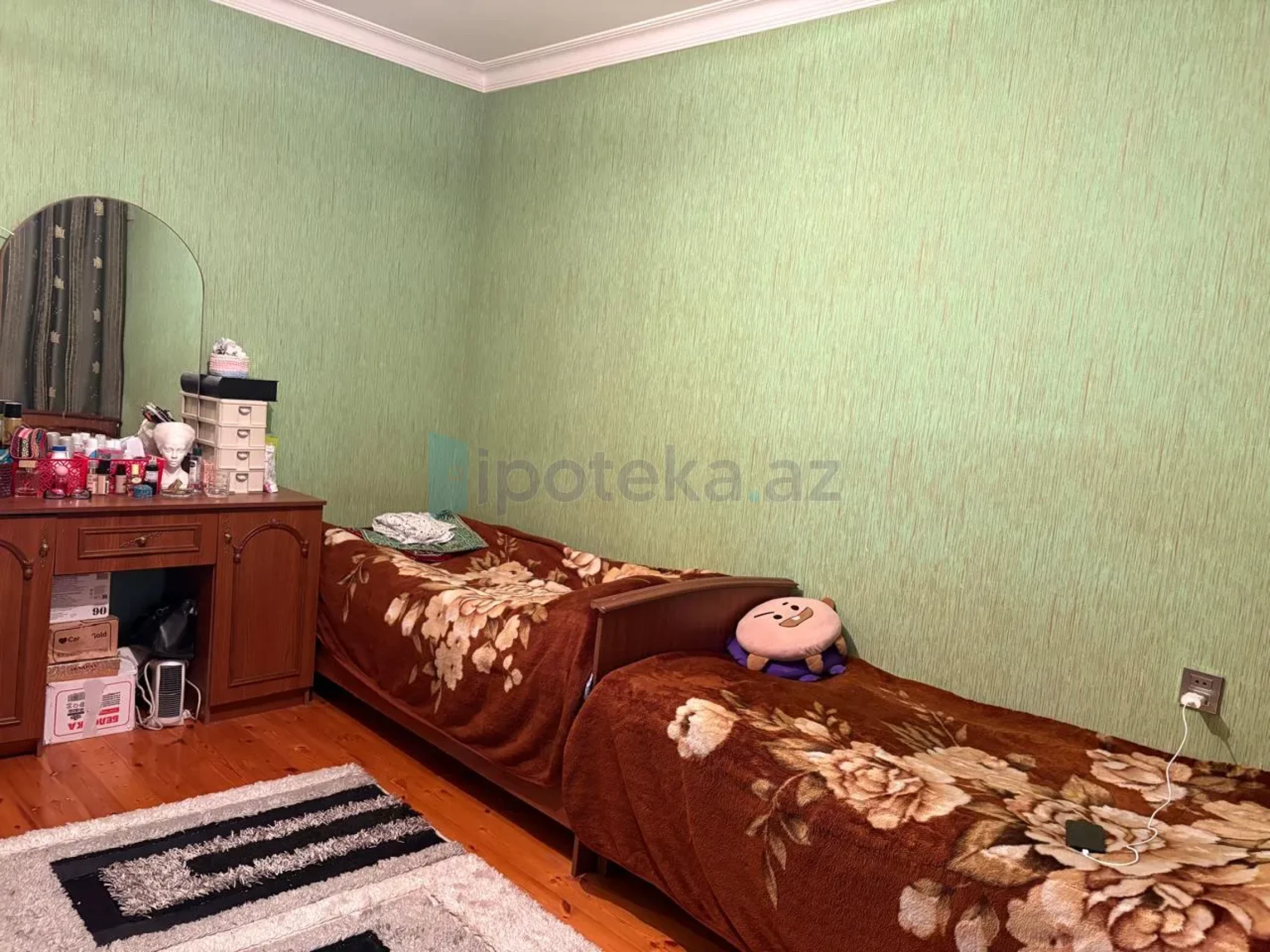 Satılır 2 otaqlı köhnə tikili 65 m²
