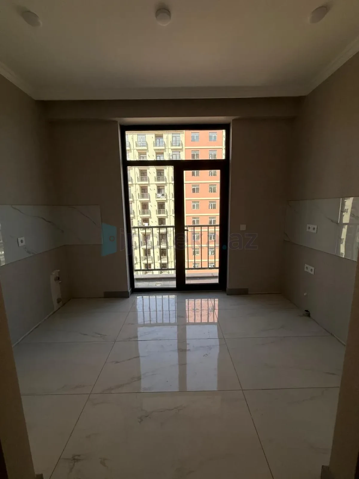 Satılır 2 otaqlı yeni tikili 63 m²