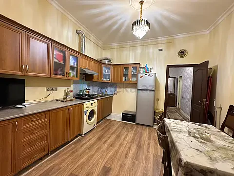 Satılır 3 otaqlı yeni tikili 70 m²