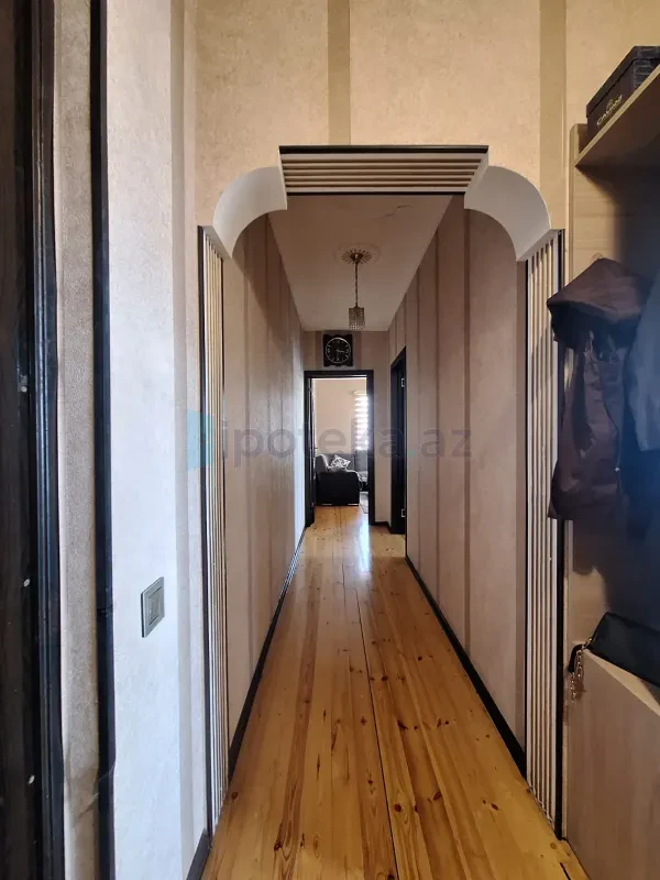 Satılır 2 otaqlı köhnə tikili 68 m²