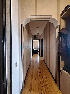 Satılır 2 otaqlı köhnə tikili 68 m²