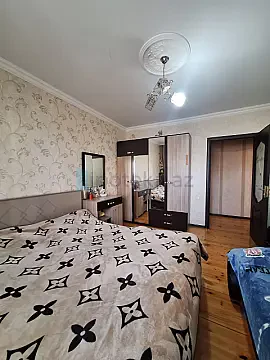 Satılır 2 otaqlı köhnə tikili 68 m²