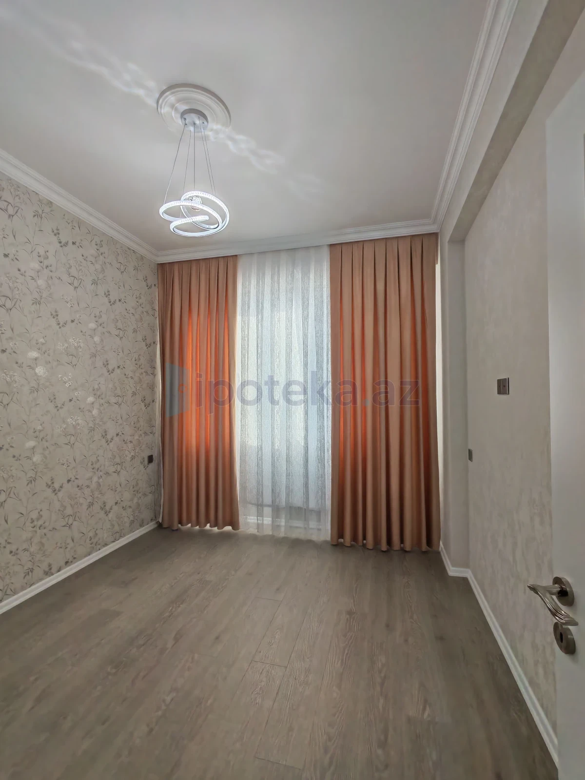 Satılır 2 otaqlı yeni tikili 63 m²