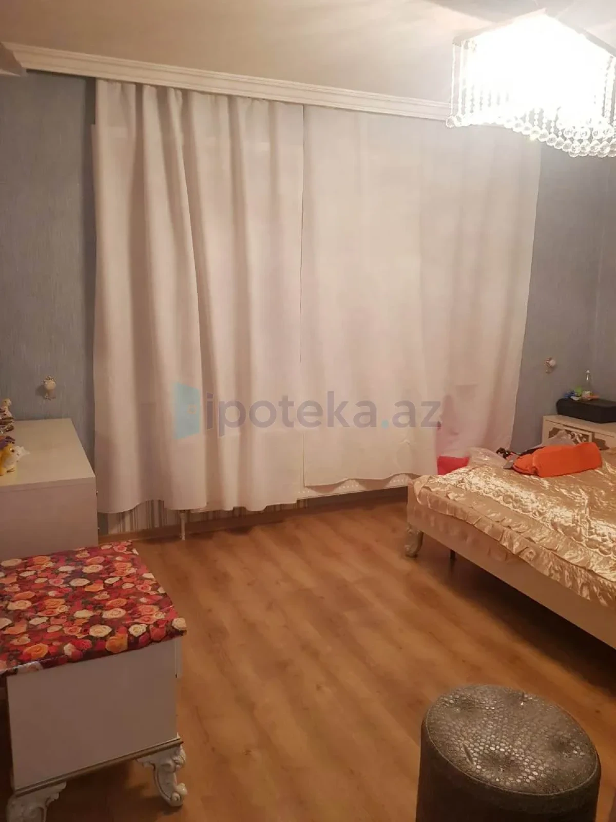 Satılır 4 otaqlı həyət evi 200 m²