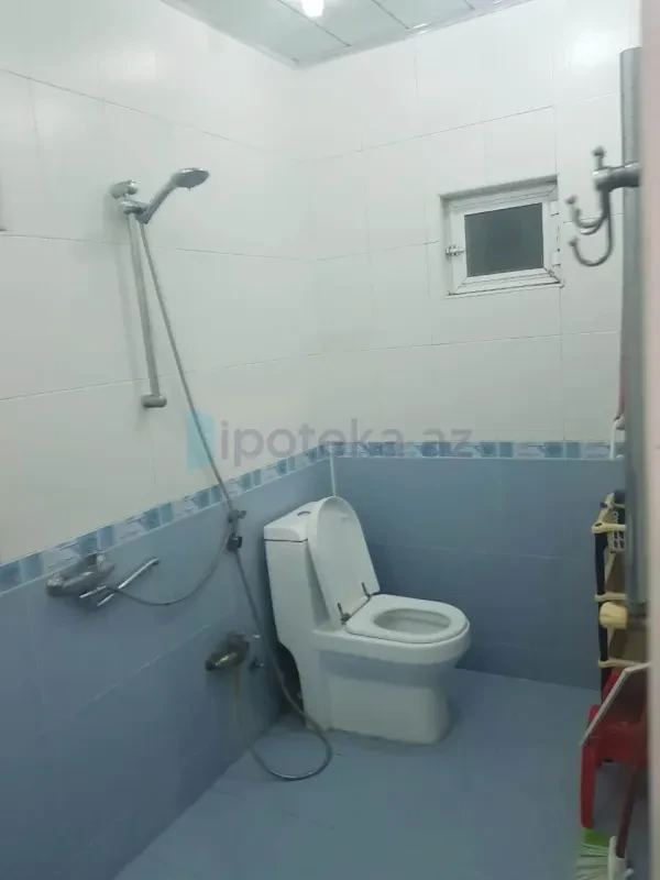 Satılır 4 otaqlı həyət evi 200 m²