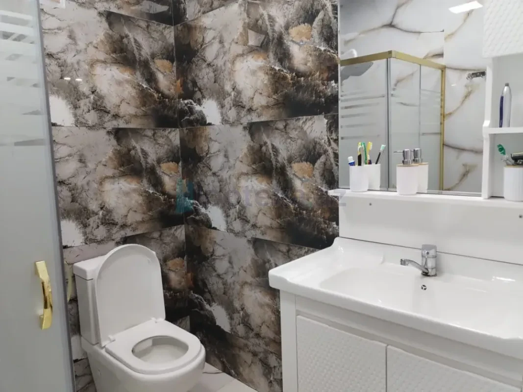 Satılır 4 otaqlı həyət evi 180 m²