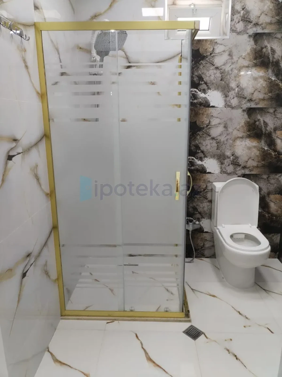 Satılır 4 otaqlı həyət evi 180 m²