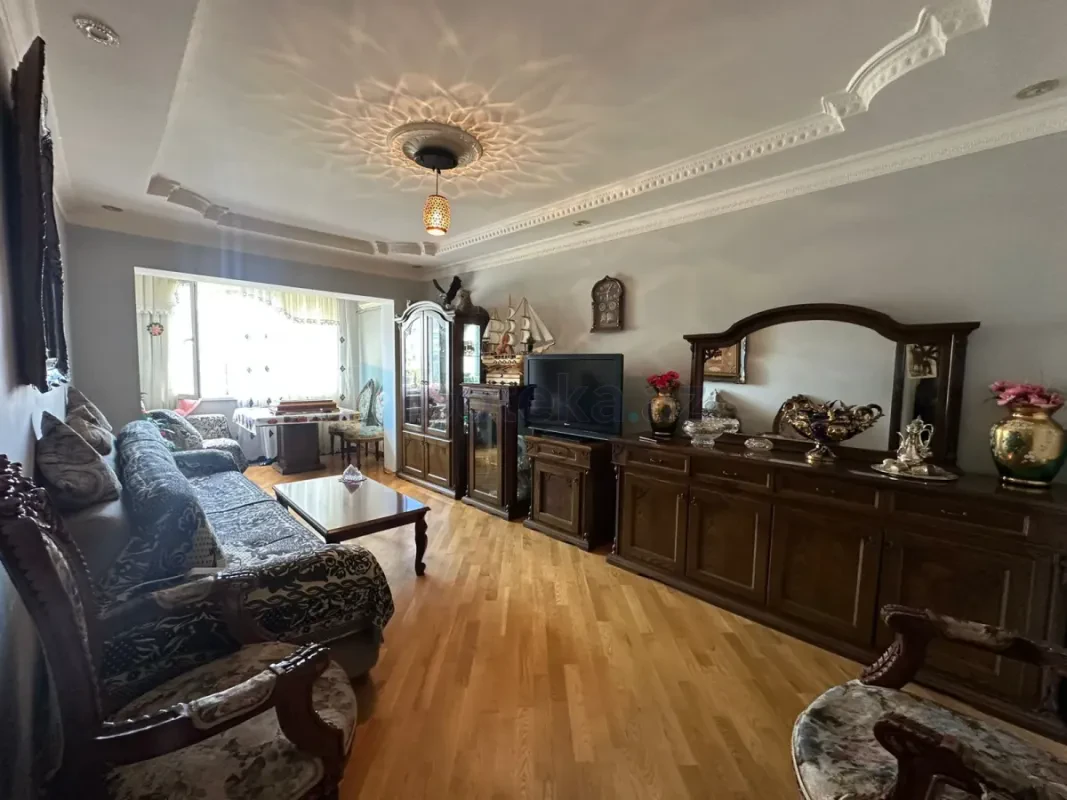 Satılır 3 otaqlı köhnə tikili 80 m²