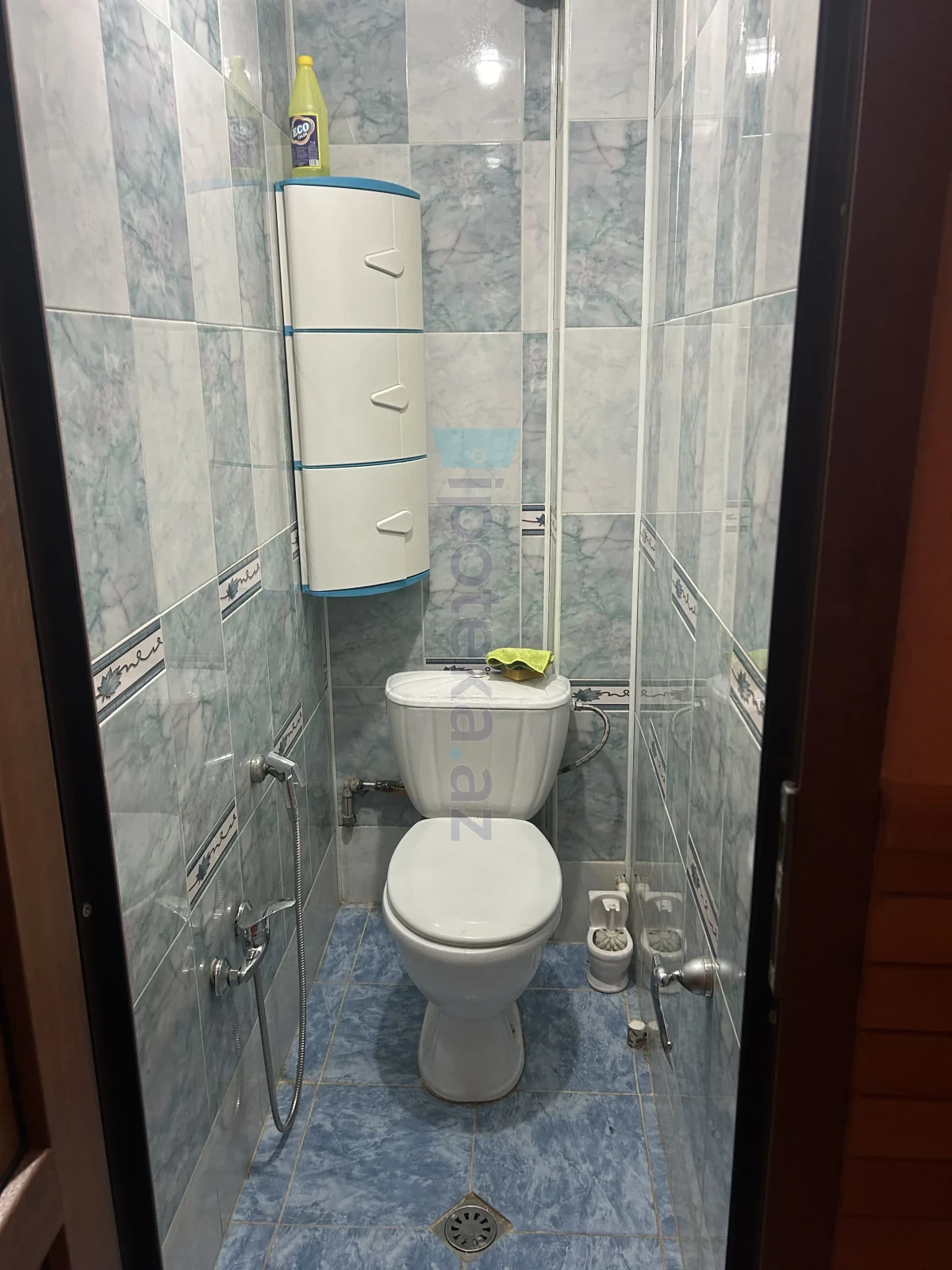 Satılır 4 otaqlı köhnə tikili 100 m²
