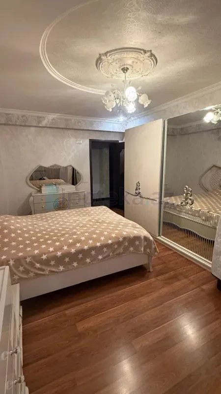 Satılır 3 otaqlı yeni tikili 140 m²