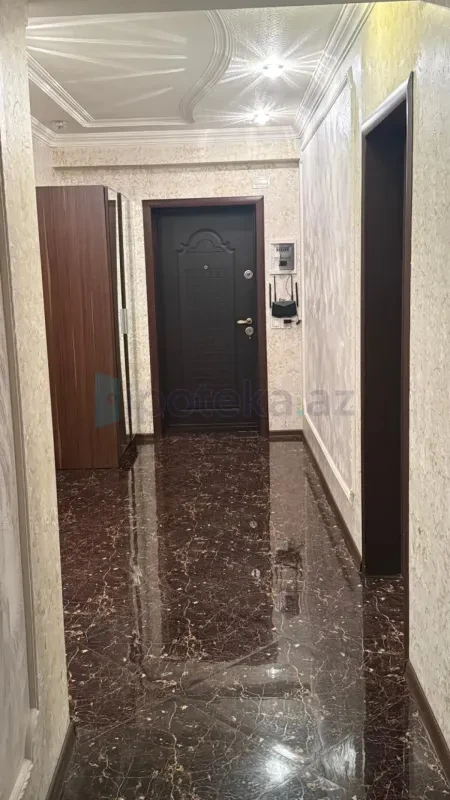 Satılır 3 otaqlı yeni tikili 140 m²