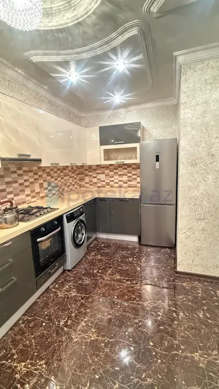 Satılır 3 otaqlı yeni tikili 140 m²