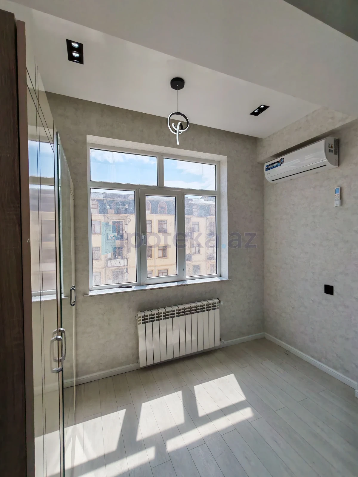 Satılır 2 otaqlı yeni tikili 65 m²