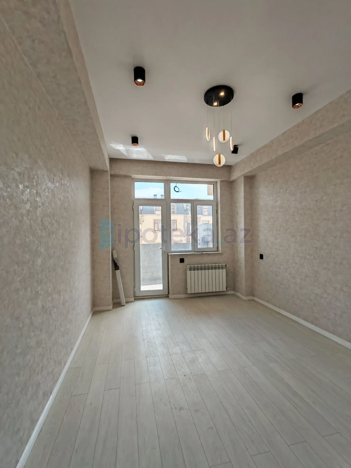 Satılır 2 otaqlı yeni tikili 65 m²