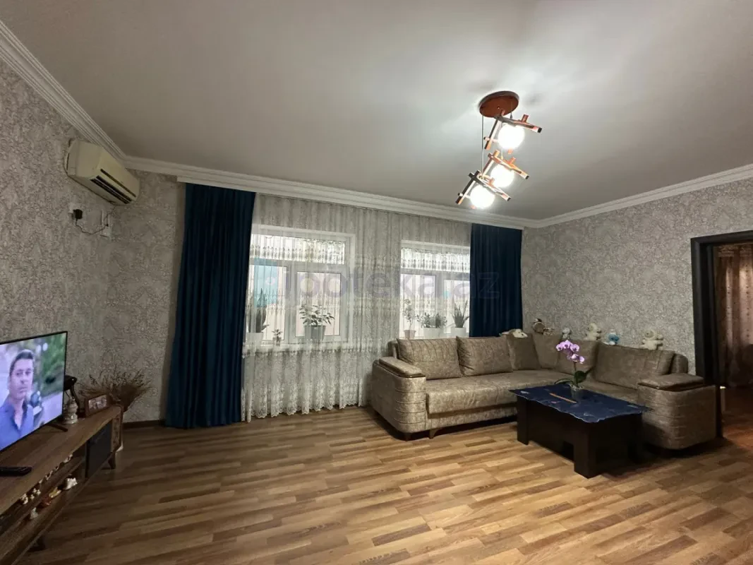 Satılır 4 otaqlı həyət evi 100 m²