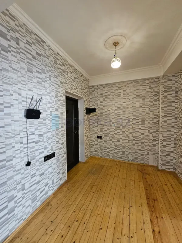 Satılır 3 otaqlı yeni tikili 80 m²