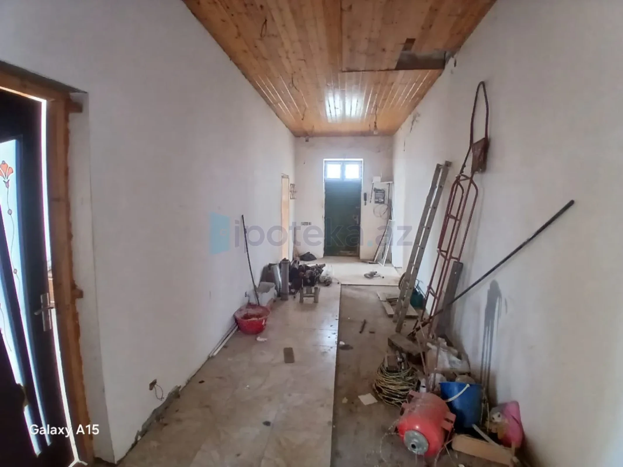 Satılır 5 otaqlı mənzil 260 m²