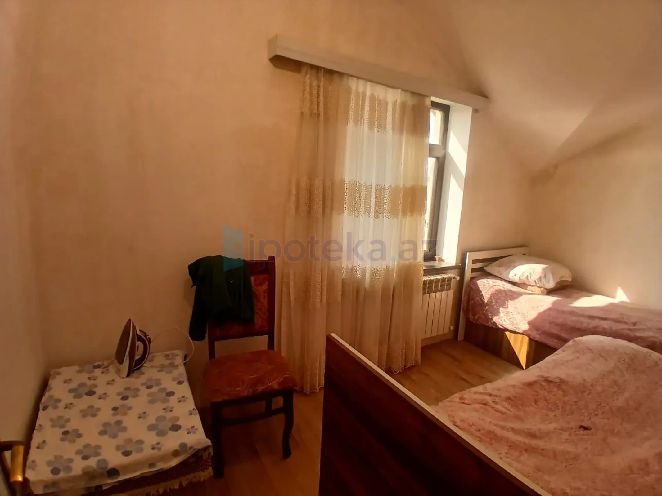 Satılır 5 otaqlı həyət evi 180 m²