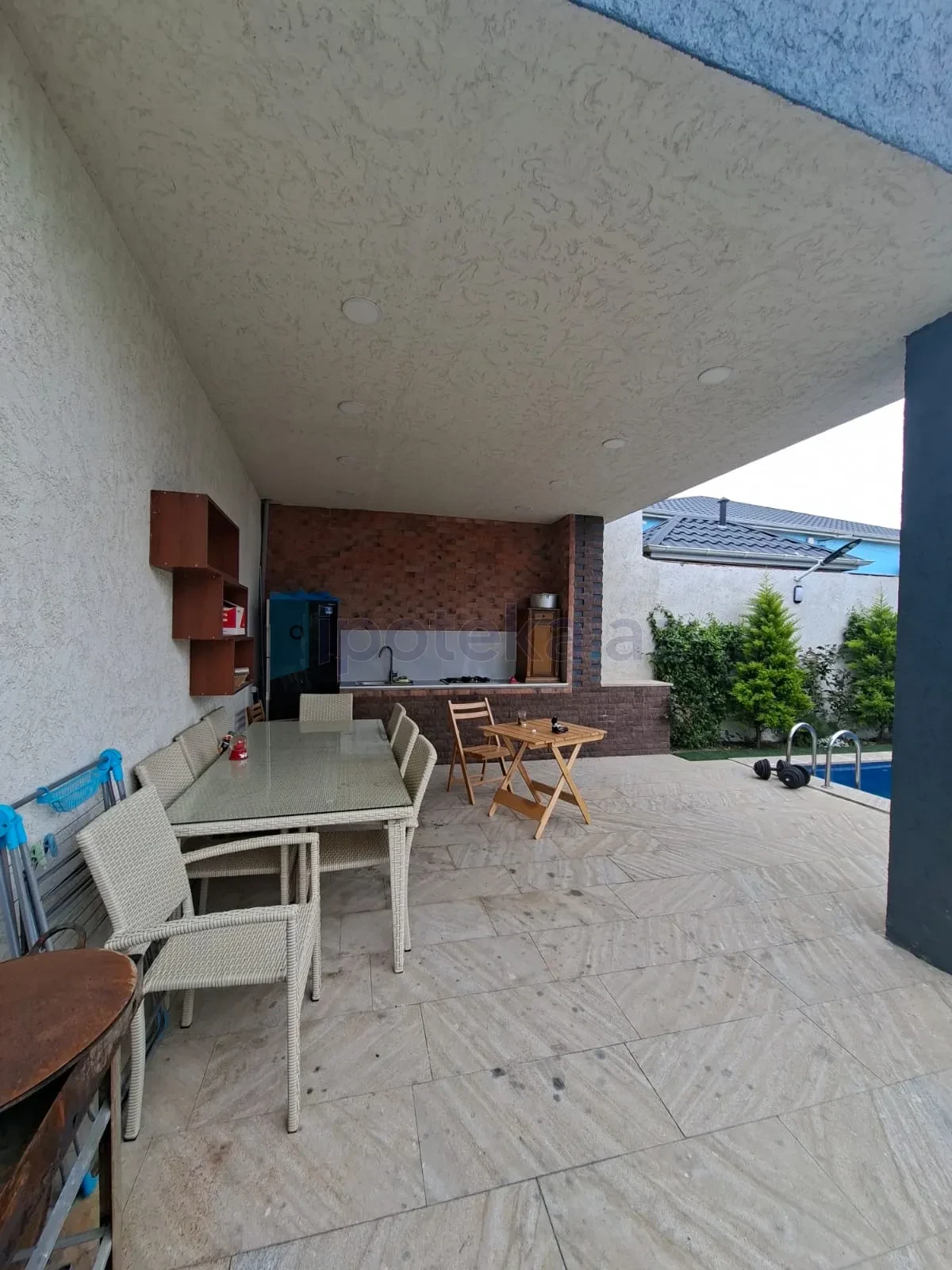 Satılır 4 otaqlı həyət evi 140 m²