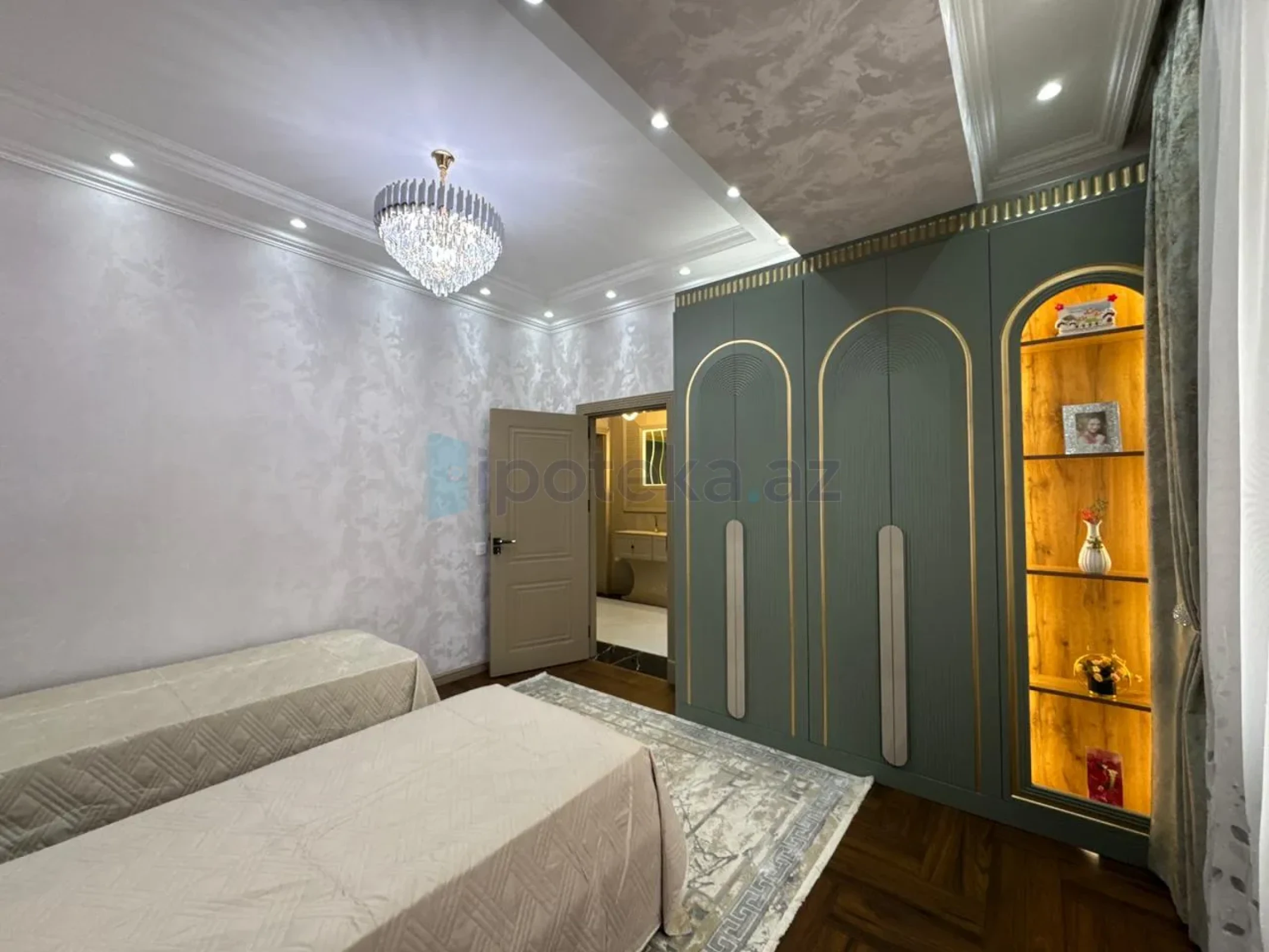 Satılır 3 otaqlı yeni tikili 127 m²