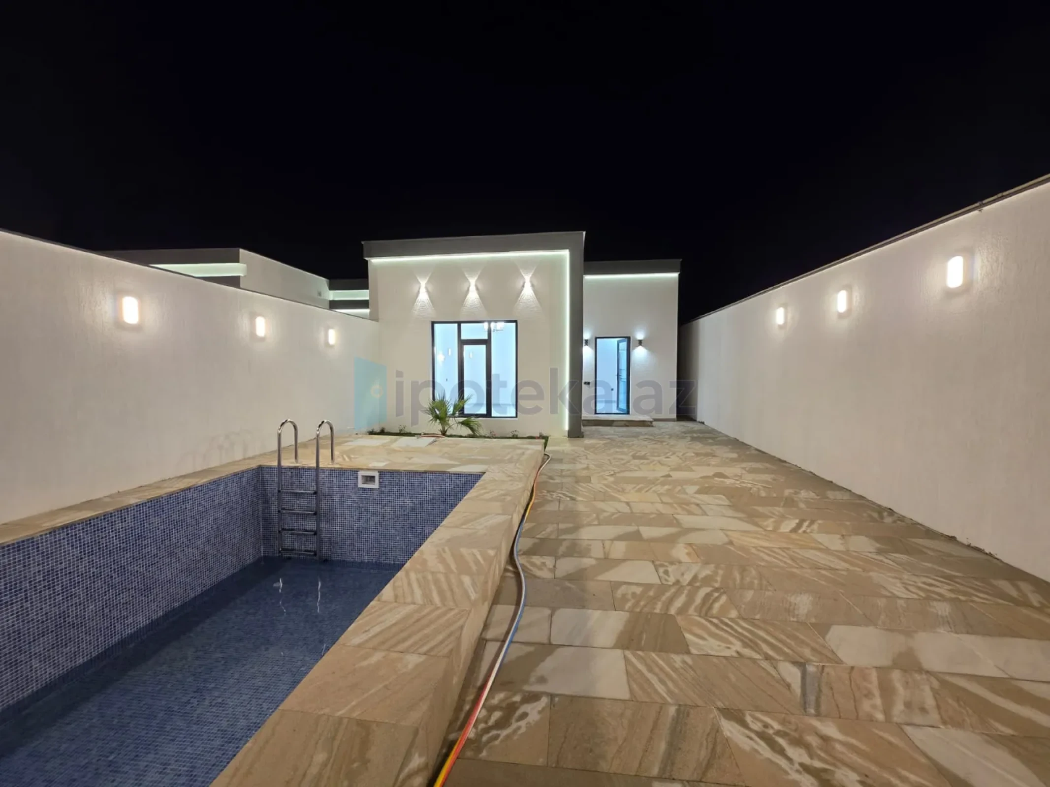 Satılır 3 otaqlı mənzil 100 m²