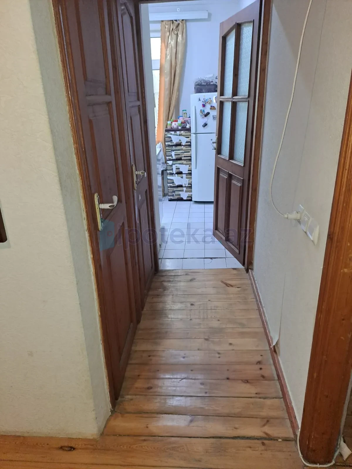 Satılır 2 otaqlı köhnə tikili 65 m²