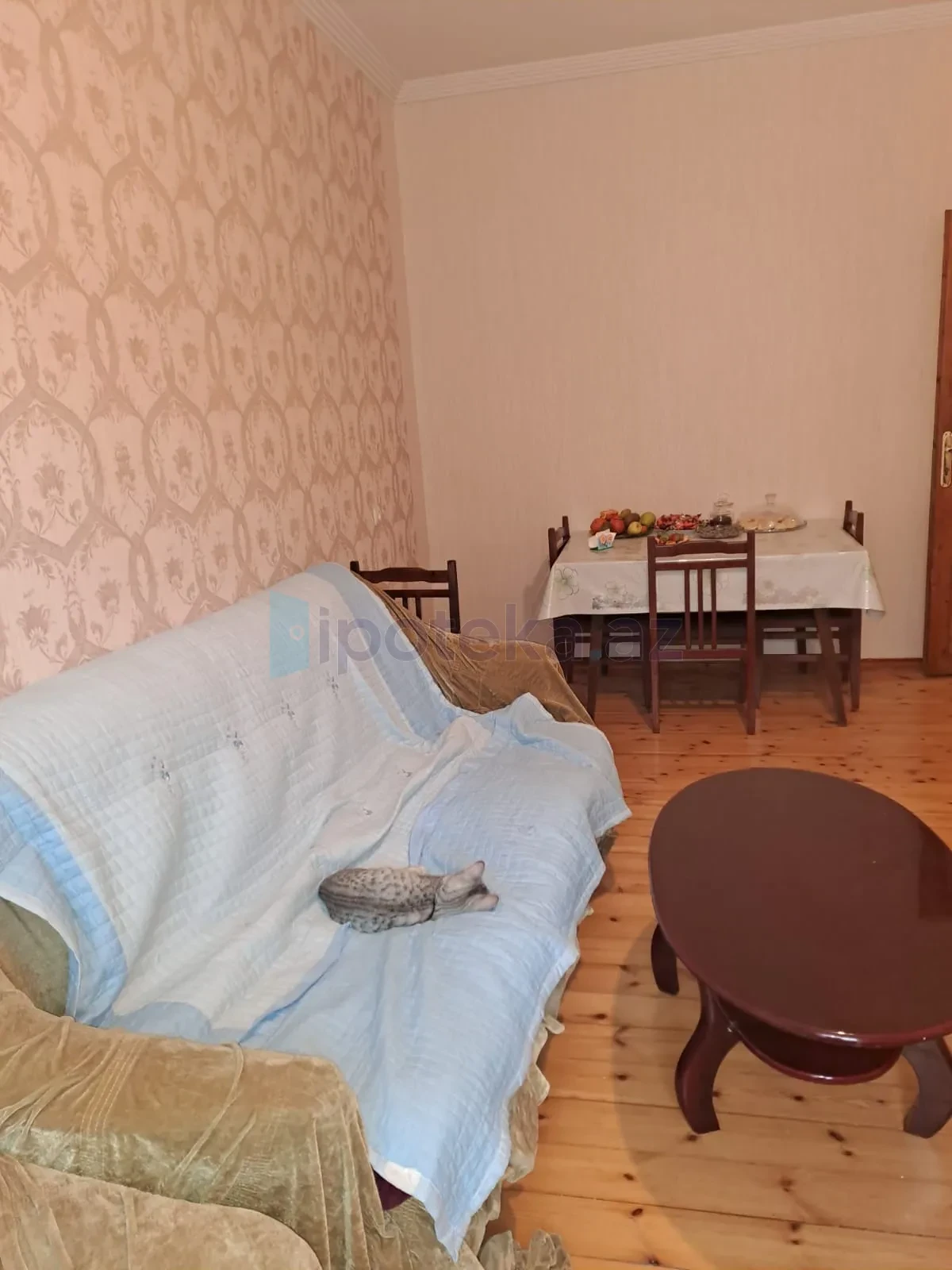 Satılır 2 otaqlı köhnə tikili 65 m²