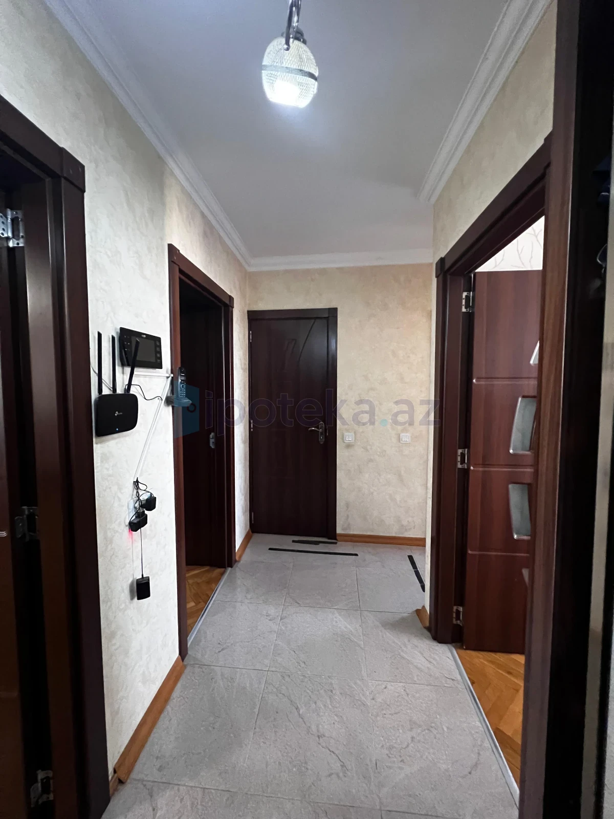Satılır 4 otaqlı köhnə tikili 100 m²