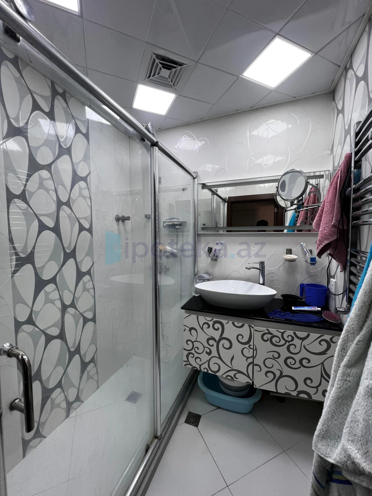 Satılır 4 otaqlı köhnə tikili 100 m²