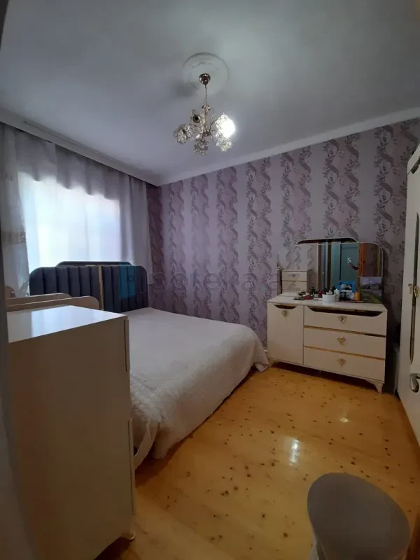 Satılır 4 otaqlı həyət evi 100 m²