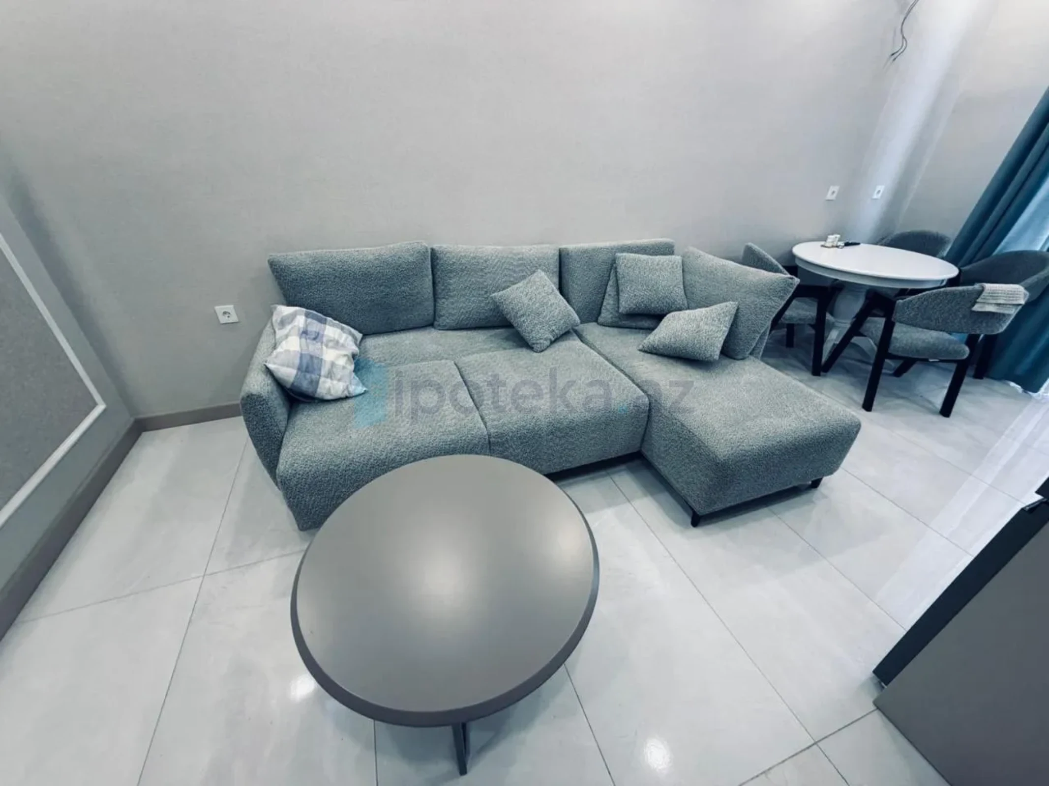 Satılır 2 otaqlı yeni tikili 61 m²