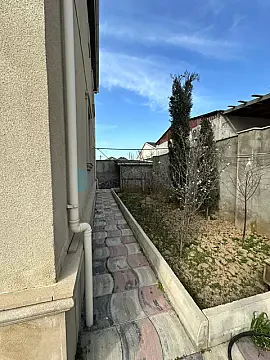 Satılır 6 otaqlı həyət evi 161 m²