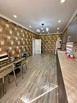 Satılır 6 otaqlı həyət evi 161 m²