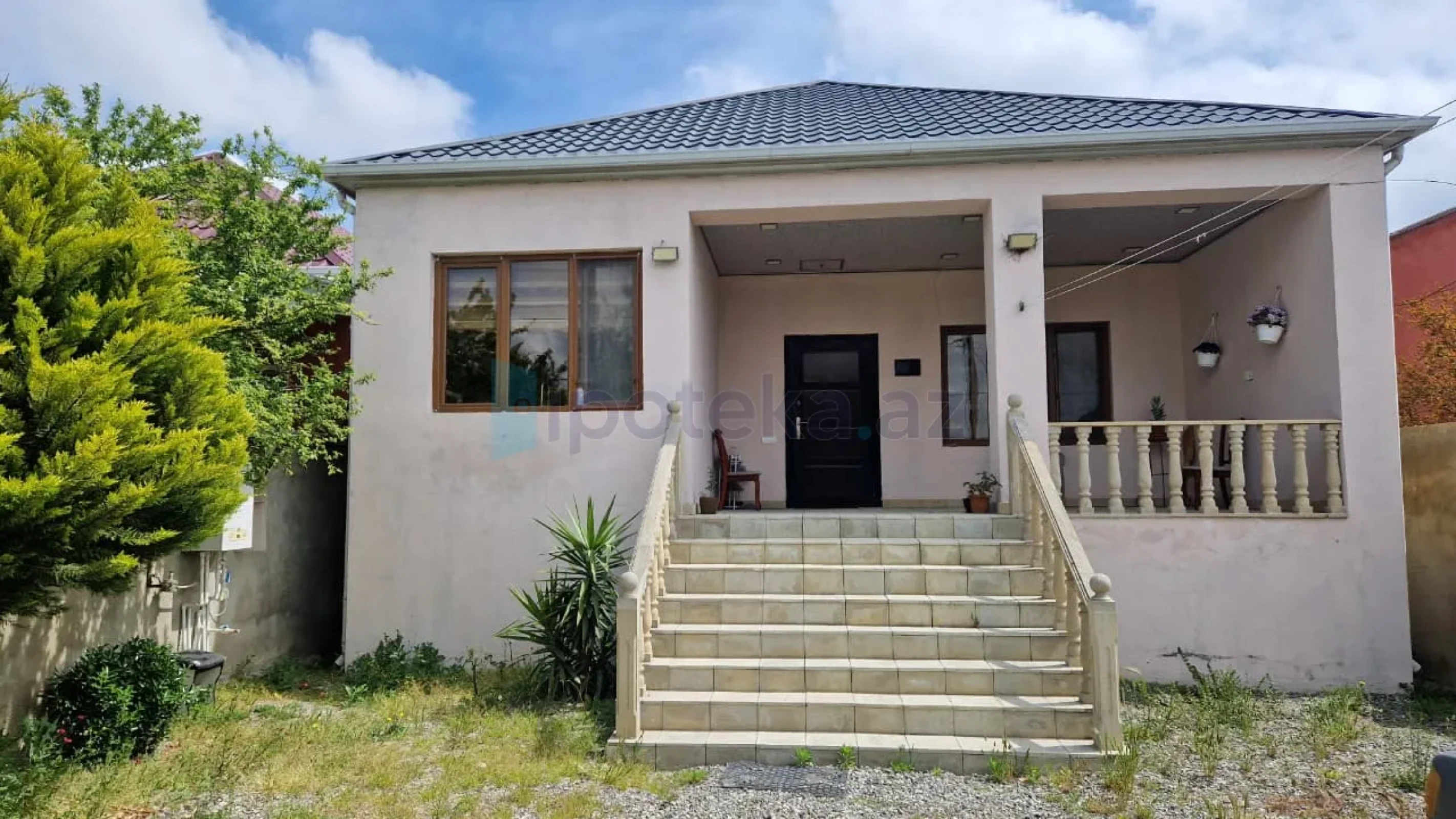 Satılır 4 otaqlı həyət evi 100 m²