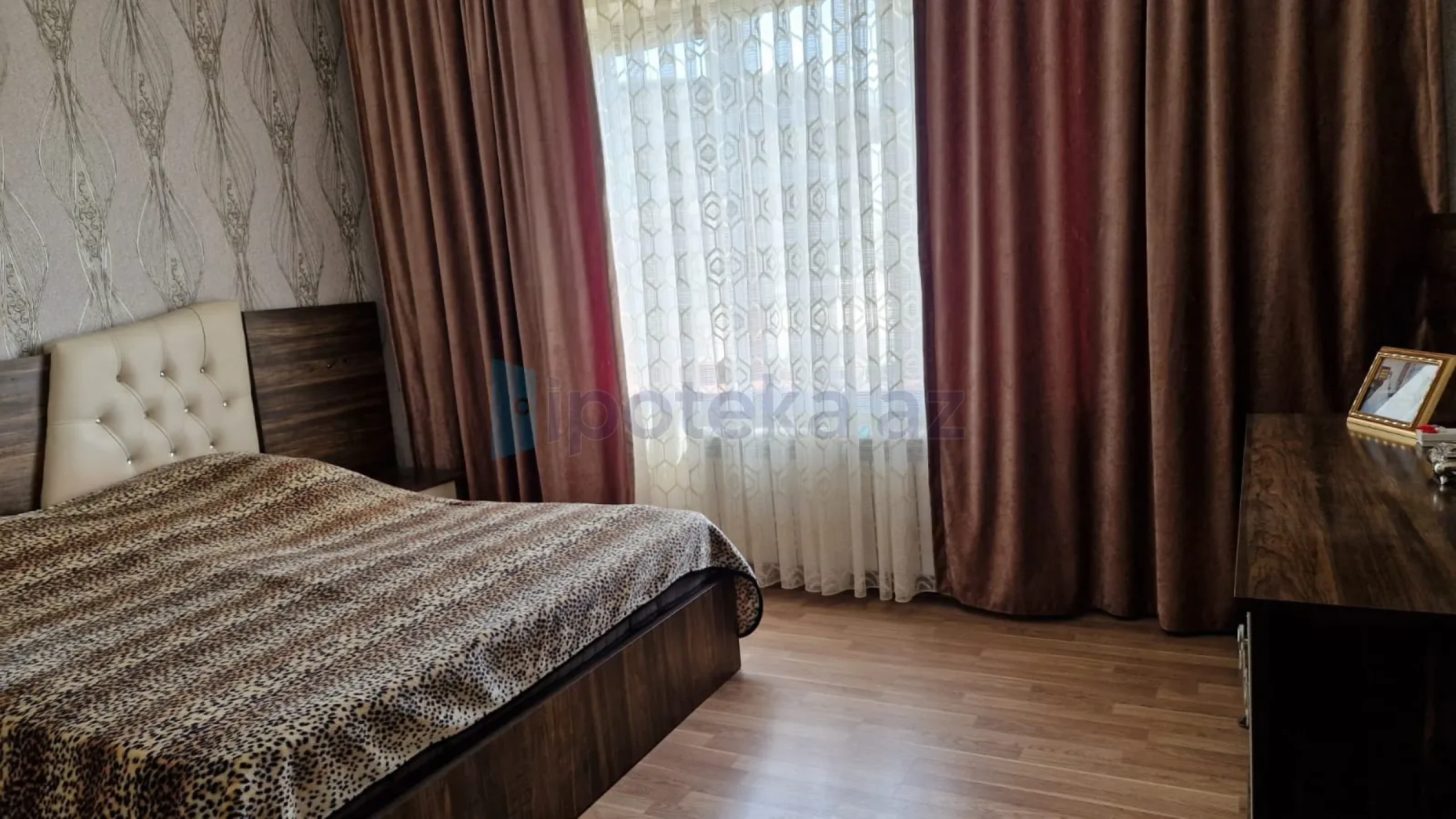 Satılır 4 otaqlı həyət evi 100 m²