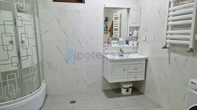 Satılır 4 otaqlı həyət evi 100 m²