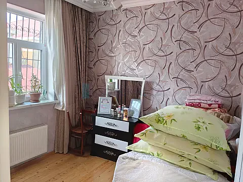 Satılır 3 otaqlı həyət evi 100 m²