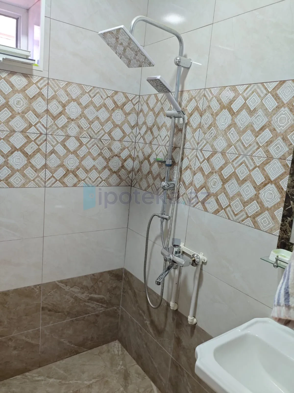 Satılır 3 otaqlı həyət evi 100 m²