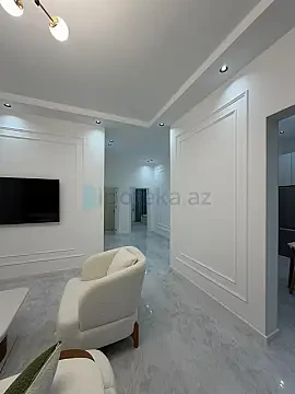 Satılır 4 otaqlı mənzil 140 m²