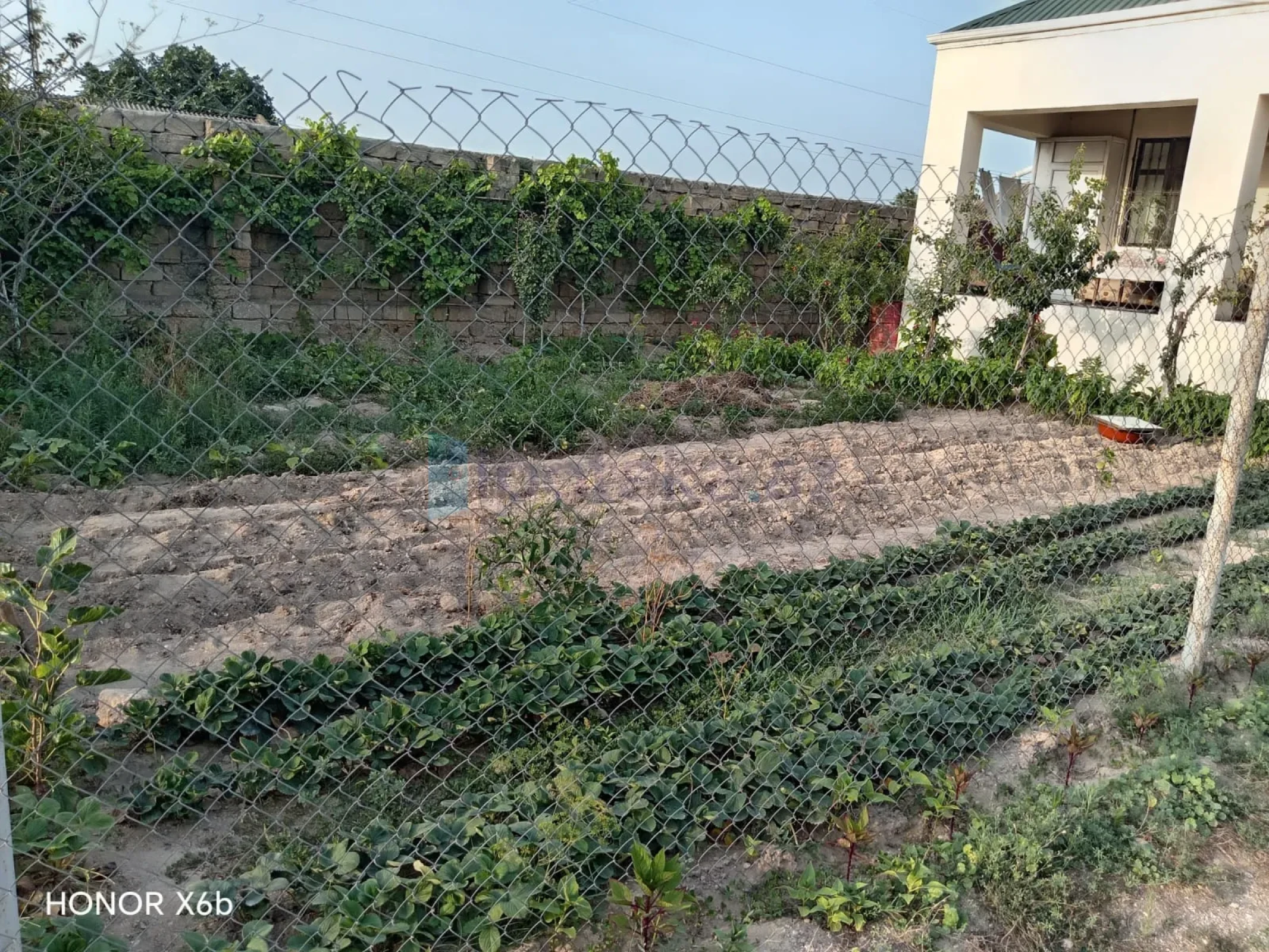 Satılır 4 otaqlı həyət evi 160 m²
