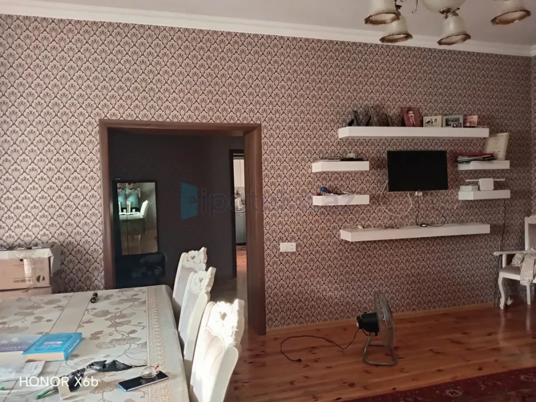 Satılır 4 otaqlı həyət evi 160 m²