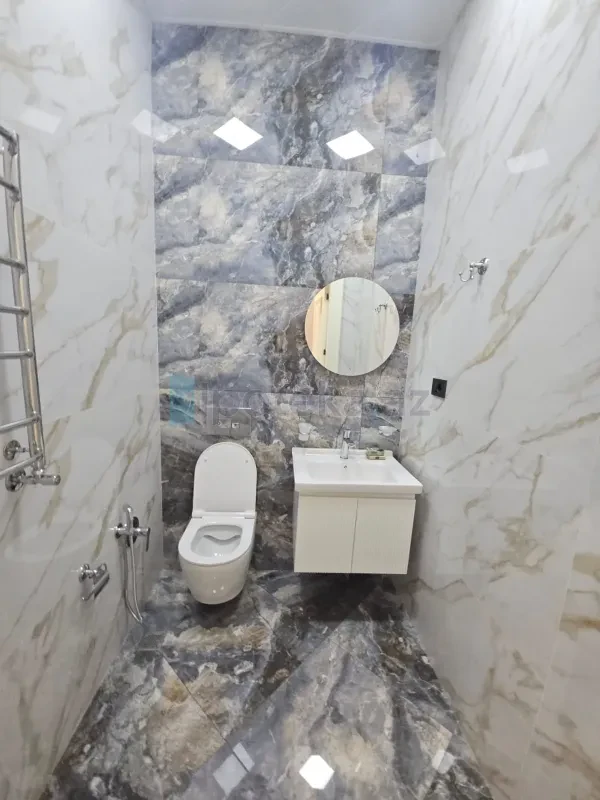 Satılır 5 otaqlı həyət evi 260 m²
