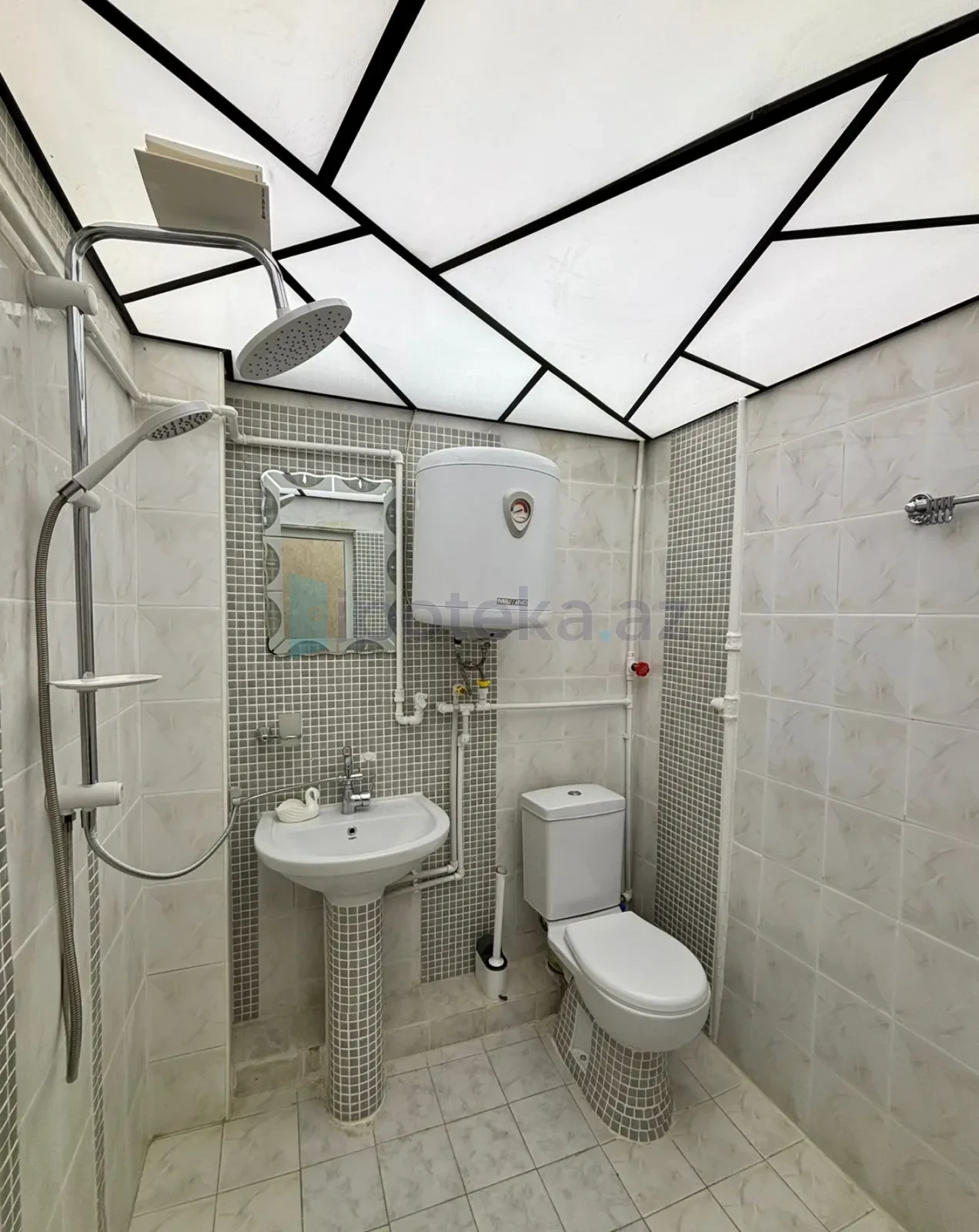 Satılır 1 otaqlı köhnə tikili 36 m²