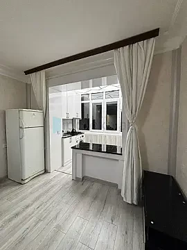 Satılır 1 otaqlı köhnə tikili 36 m²