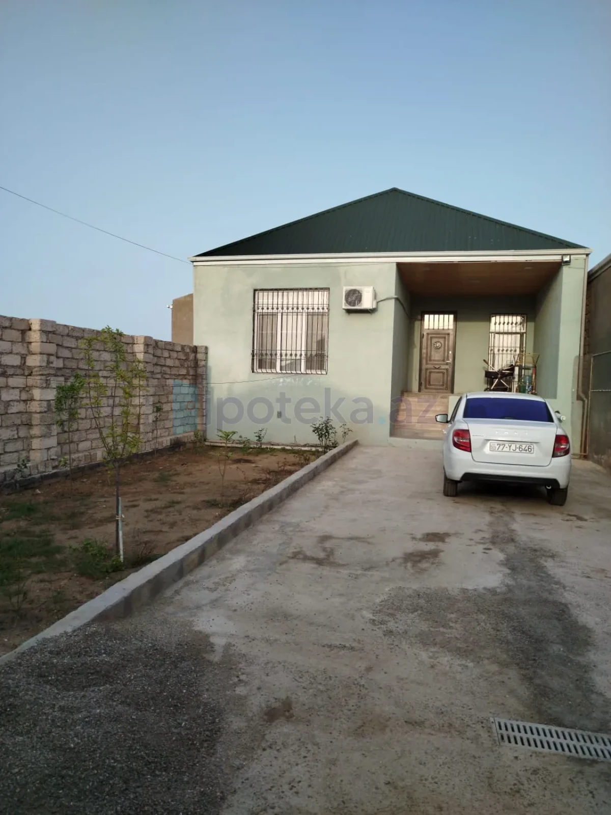Satılır 4 otaqlı həyət evi 120 m²