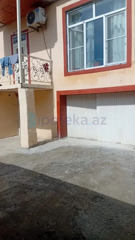 Satılır 4 otaqlı həyət evi 146 m²