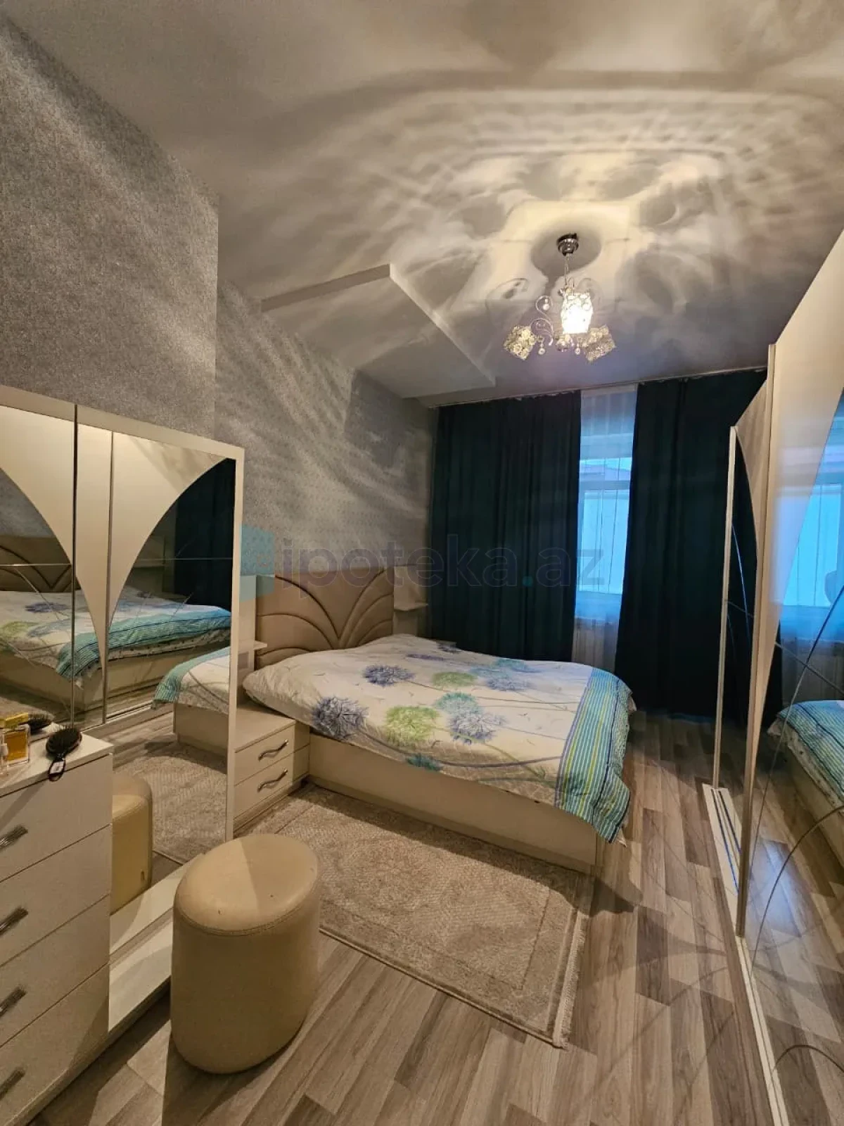 Satılır 4 otaqlı yeni tikili 100 m²