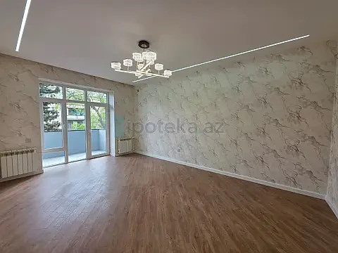 Satılır 3 otaqlı köhnə tikili 85 m² — Bakı, Bakıxanov 3 otaq 85.00 m²